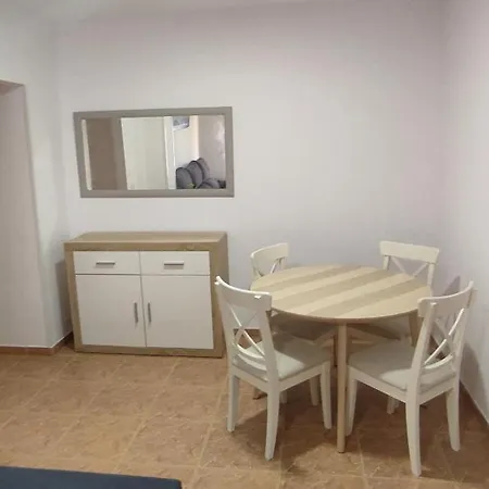 Casa Roberto Candelaria,parking,air,wifi Канделария